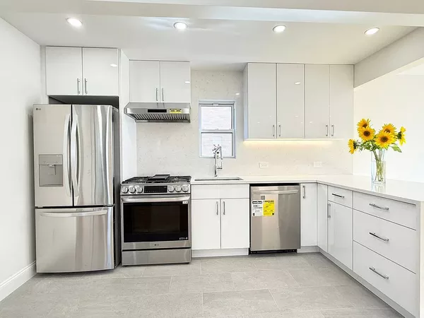 3 bedrooms apartment for rent in Middle Village - Queens, New York