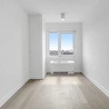 Room for rent in LIC #2