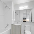 Room for rent in LIC #4