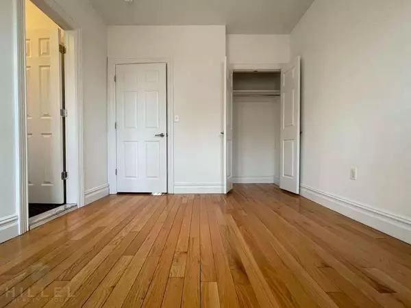 3 bedrooms apartment for rent in Astoria - Queens, New York