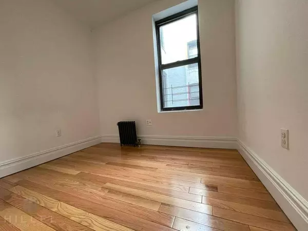 3 bedrooms apartment for rent in Astoria - Queens, New York