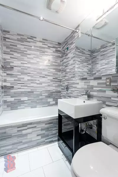 4 bedrooms apartment for rent in Upper East Side - Manhattan, New York