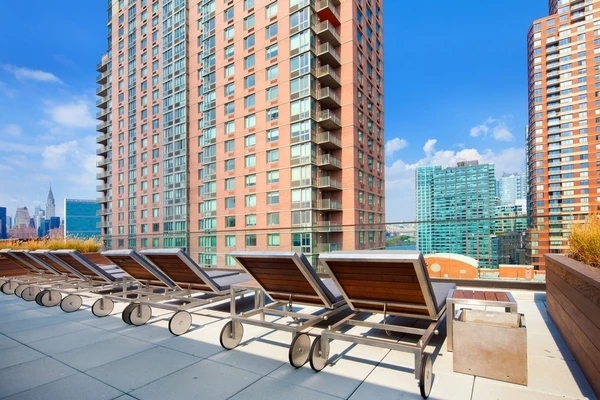 2 bedrooms apartment for rent in LIC - Queens, New York