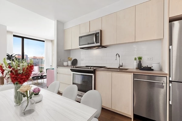 2 bedrooms apartment for rent in LIC - Queens, New York