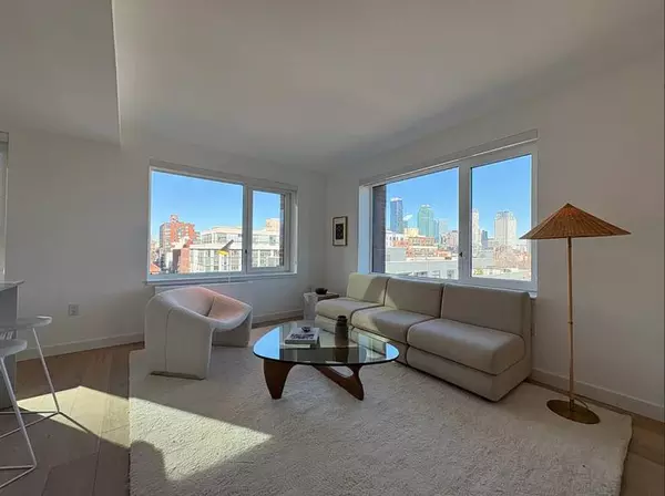 2 bedrooms apartment for rent in LIC - Queens, New York