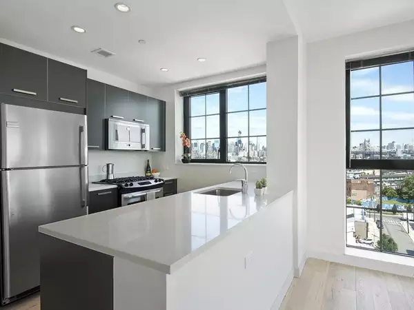 2 bedrooms apartment for rent in LIC - Queens, New York