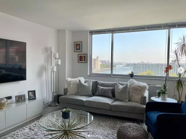 2 bedrooms apartment for rent in Roosevelt Island - Manhattan, New York