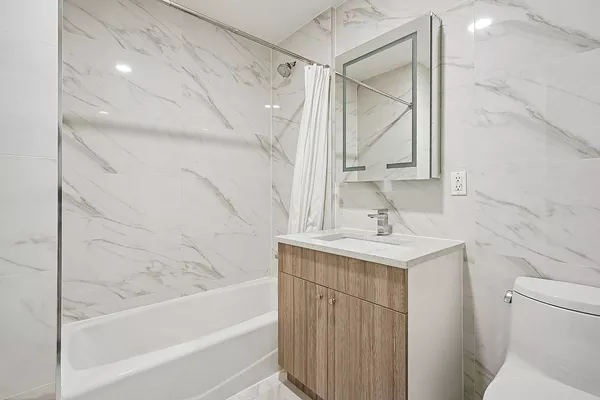 2 bedrooms apartment for rent in Elmhurst - Queens, New York