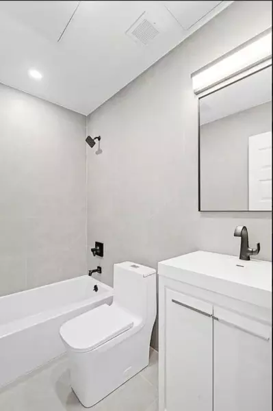 2 bedrooms apartment for rent in Sunnyside - Queens, New York