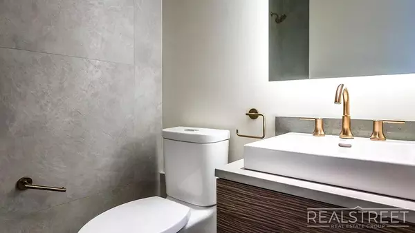 2 bedrooms apartment for rent in Downtown Brooklyn - Brooklyn, New York