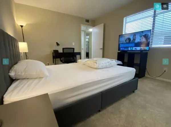 Coliving in North Hollywood - San Fernando Valley, Los Angeles