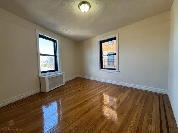 2 bedrooms apartment for rent in Flushing - Queens, New York
