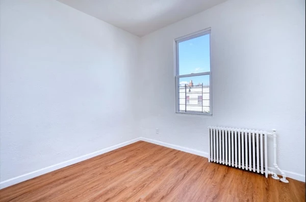 3 bedrooms apartment for rent in Maspeth - Queens, New York