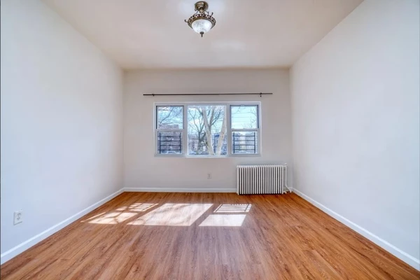 3 bedrooms apartment for rent in Maspeth - Queens, New York