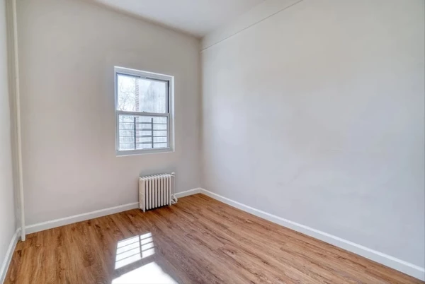 3 bedrooms apartment for rent in Maspeth - Queens, New York