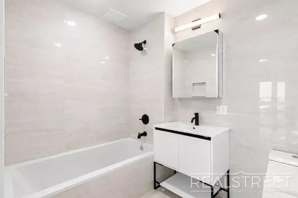 2 bedrooms apartment for rent in Downtown Brooklyn - Brooklyn, New York