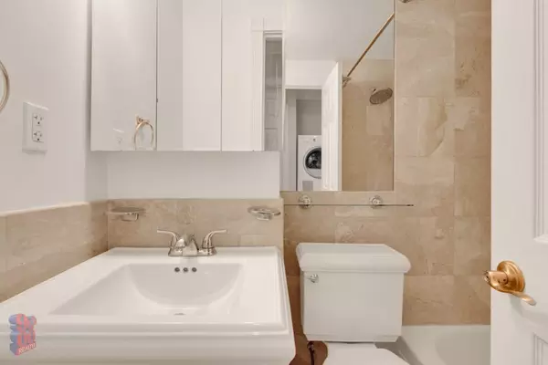 2 bedrooms apartment for rent in East Village - Manhattan, New York