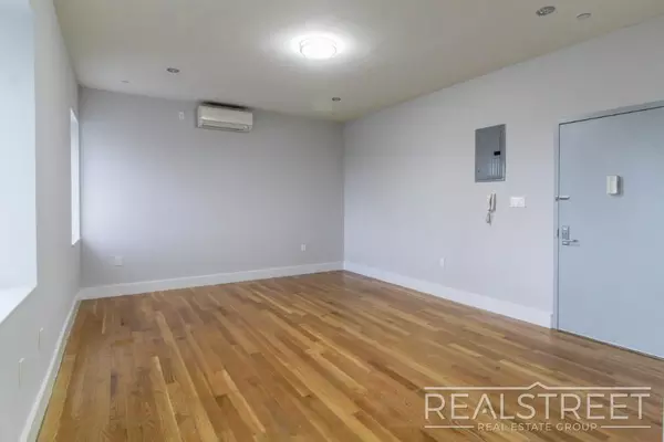 Studio Apartment for rent in Elmhurst - Queens, New York