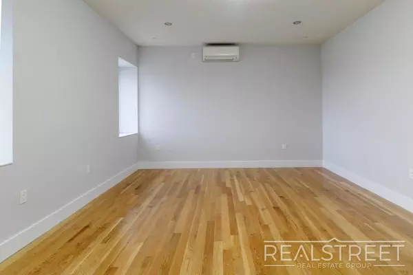 Studio Apartment for rent in Elmhurst - Queens, New York