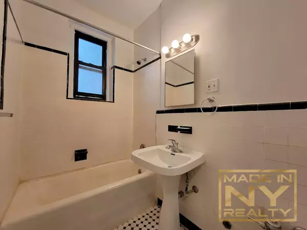 Studio Apartment for rent in Astoria - Queens, New York