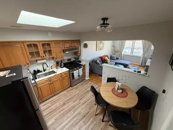 2 bedrooms apartment for rent in Astoria - Queens, New York