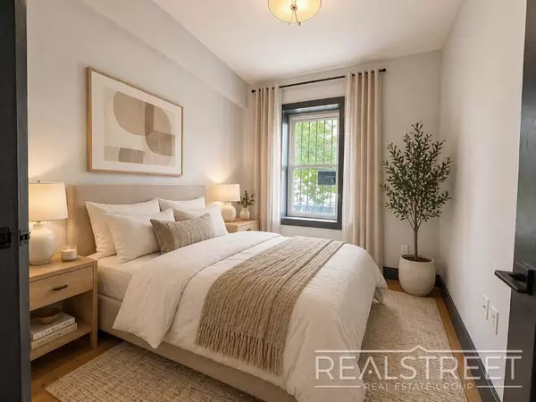 3 bedrooms apartment for rent in Downtown Brooklyn - Brooklyn, New York