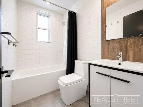 3 bedrooms apartment for rent in Downtown Brooklyn - Brooklyn, New York