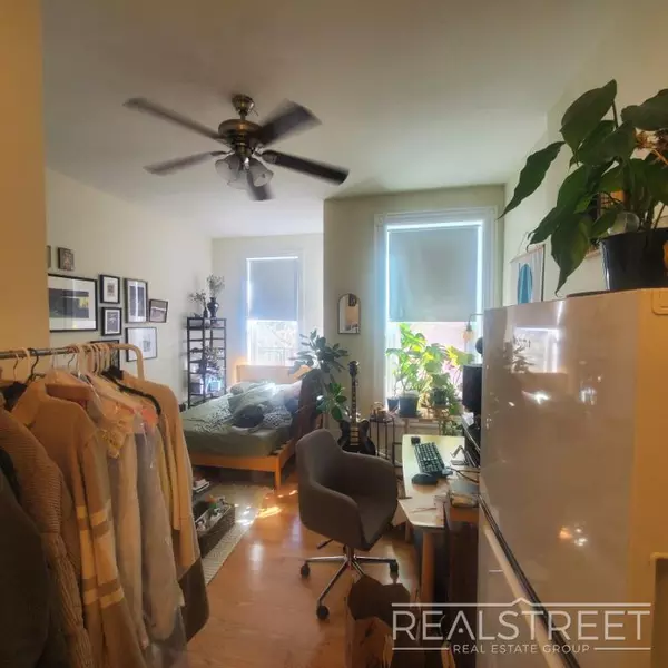 Studio Apartment for rent in Brooklyn Heights - Brooklyn, New York