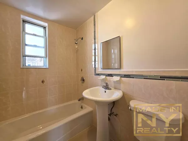2 bedrooms apartment for rent in Flushing - Queens, New York