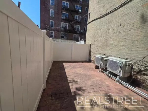 Studio Apartment for rent in Flatbush Ditmas Park - Brooklyn, New York