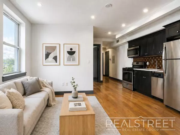 3 bedrooms apartment for rent in Downtown Brooklyn - Brooklyn, New York