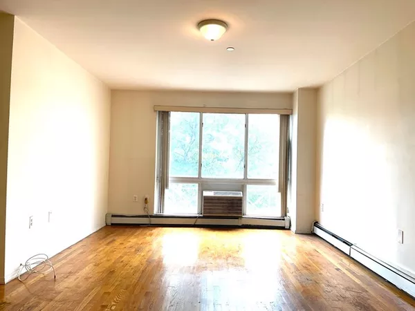 2 bedrooms apartment for rent in Astoria - Queens, New York