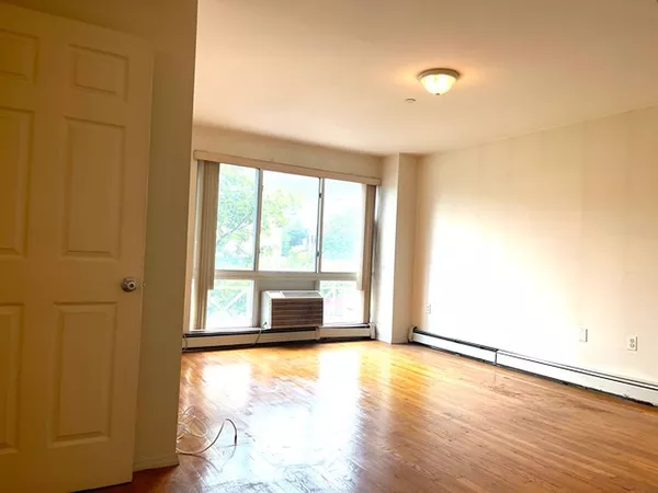2 bedrooms apartment for rent in Astoria - Queens, New York