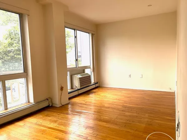 2 bedrooms apartment for rent in Astoria - Queens, New York
