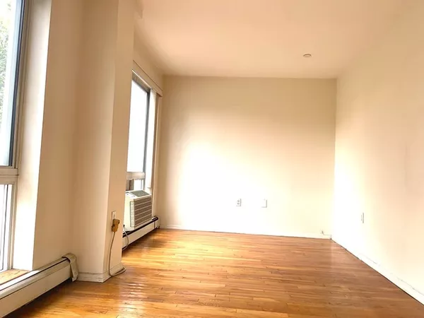 2 bedrooms apartment for rent in Astoria - Queens, New York