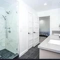 Room for rent in Larchmont #5