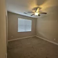 Room for rent in Uptown #3